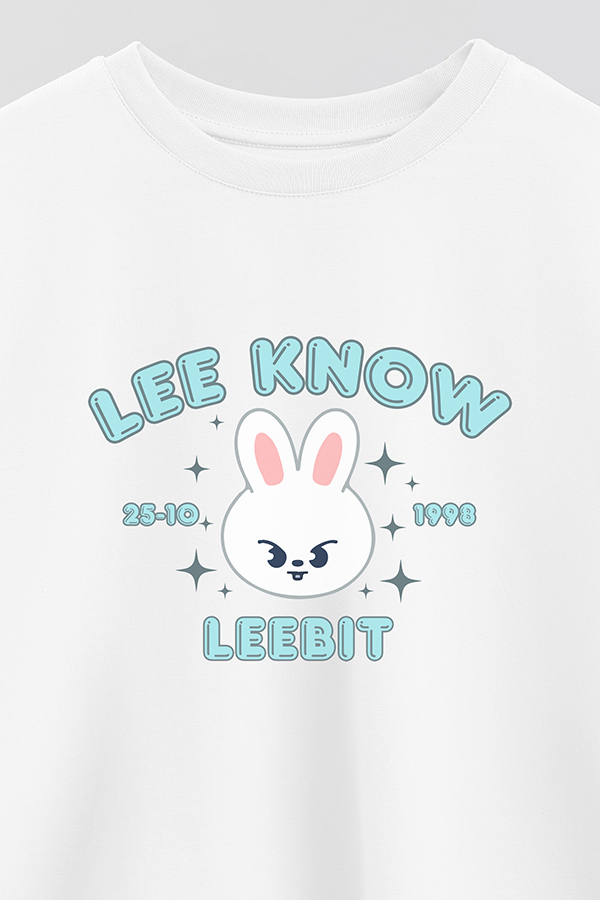 REMERA CROP ESTAMPADA SKZOO6 LEE KNOW