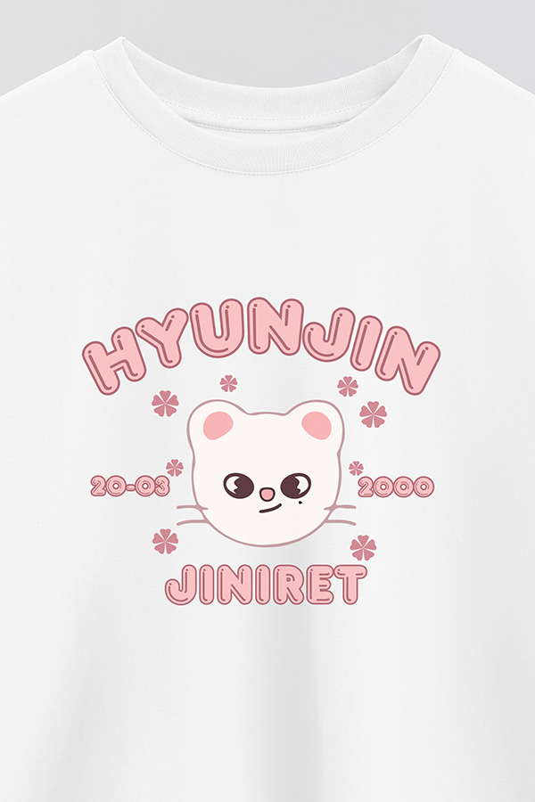 REMERA CROP ESTAMPADA SKZOO6 HYUNJIN