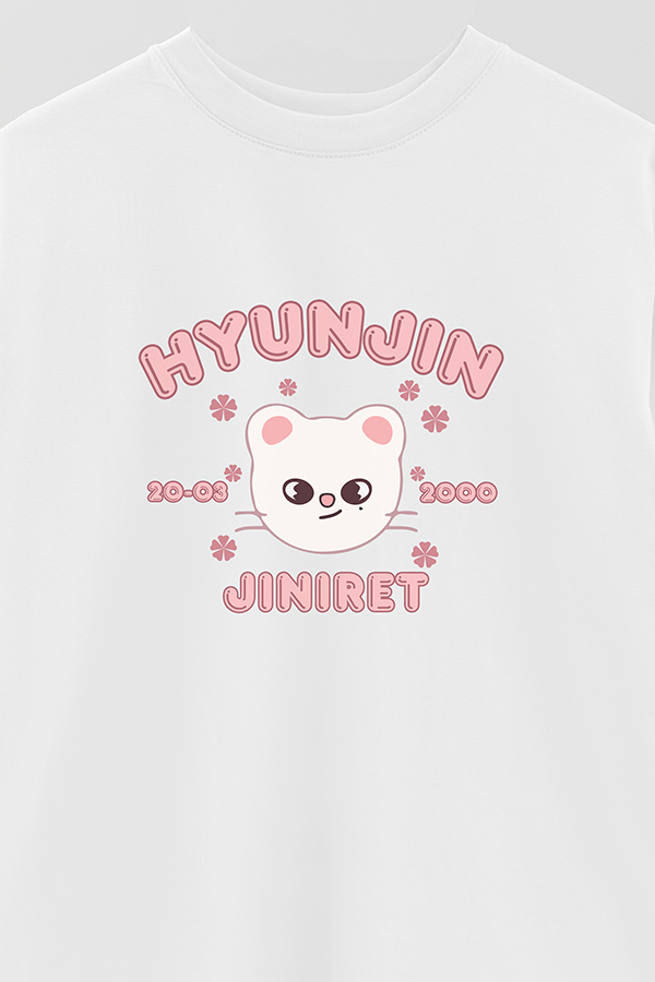 REMERA OVER ESTAMPADA SKZOO6 HYUNJIN