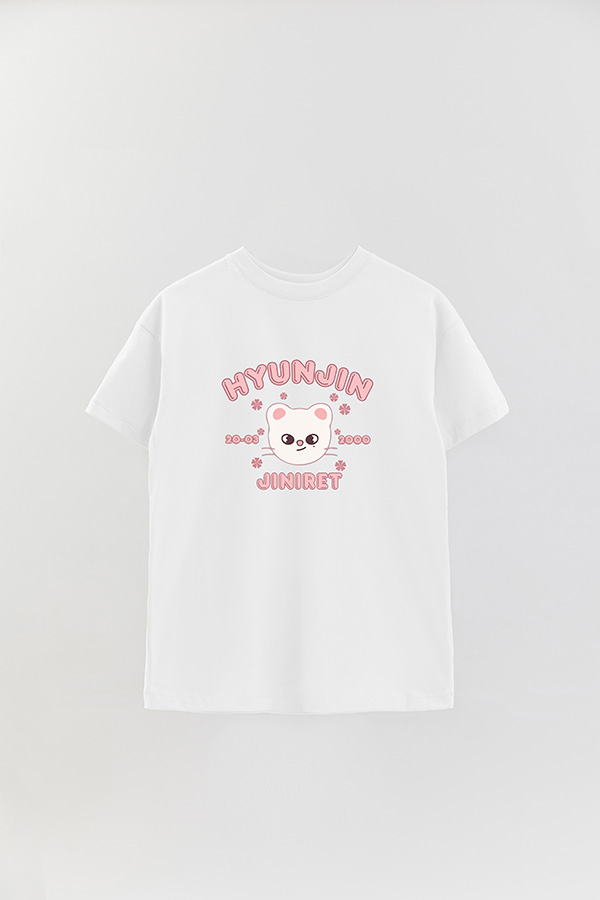 REMERA OVER ESTAMPADA SKZOO6 HYUNJIN