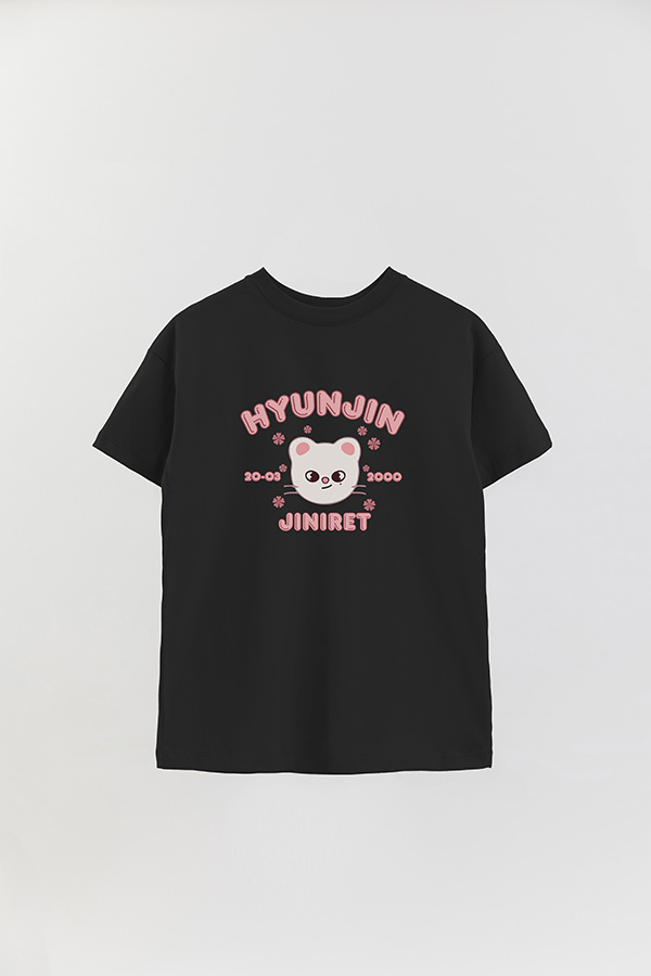 REMERA OVER ESTAMPADA SKZOO6 HYUNJIN