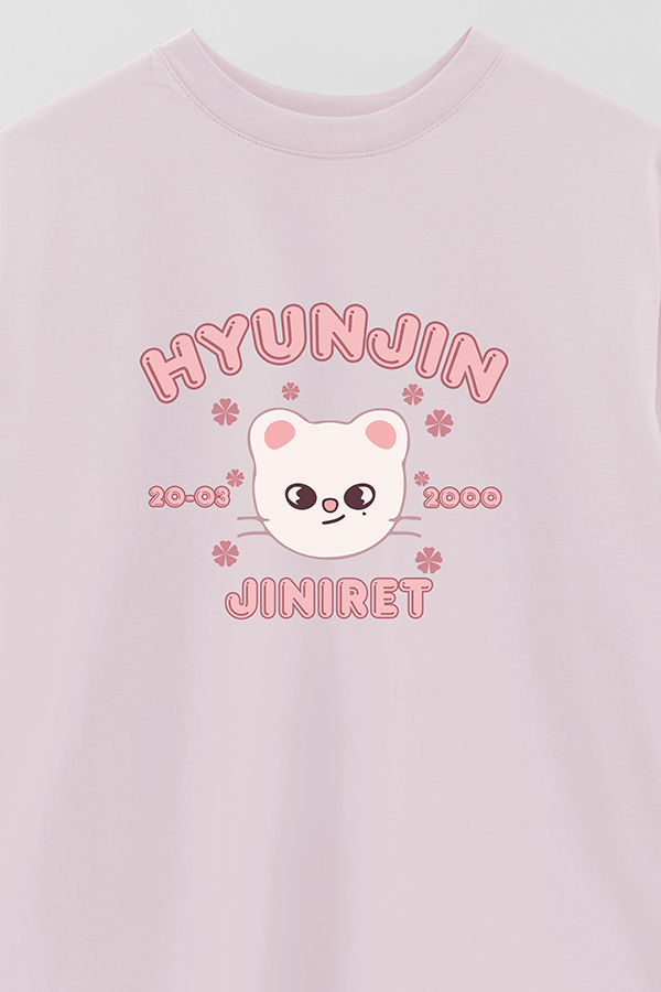 REMERA OVER ESTAMPADA SKZOO6 HYUNJIN