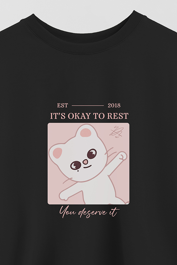 REMERA CROP ESTAMPADA SKZOO4 HYUNJIN