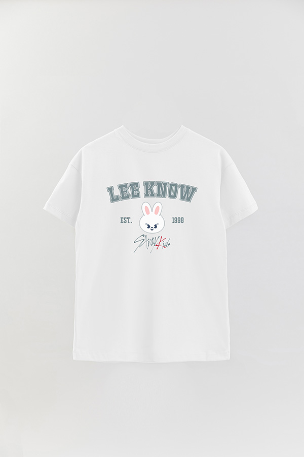 REMERA OVER ESTAMPADA SKZOO3 LEE KNOW