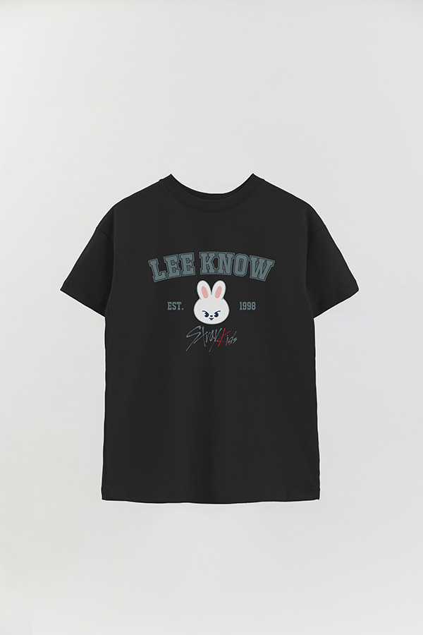 REMERA OVER ESTAMPADA SKZOO3 LEE KNOW