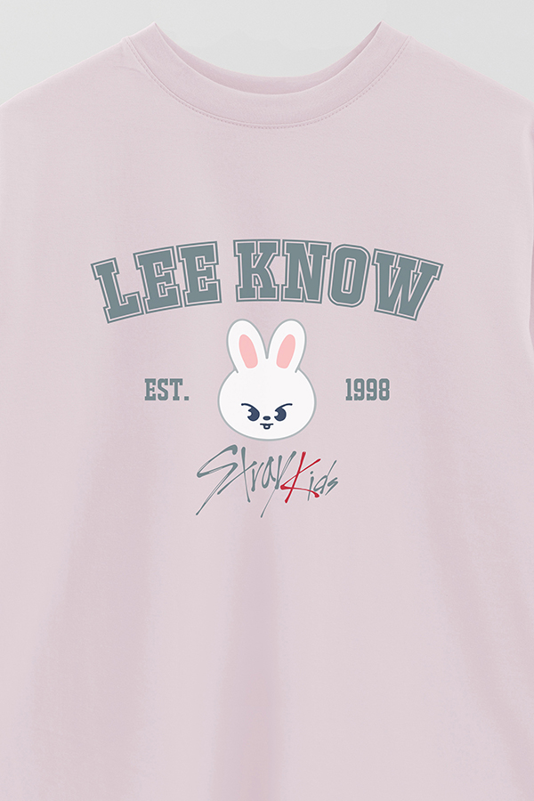 REMERA OVER ESTAMPADA SKZOO3 LEE KNOW