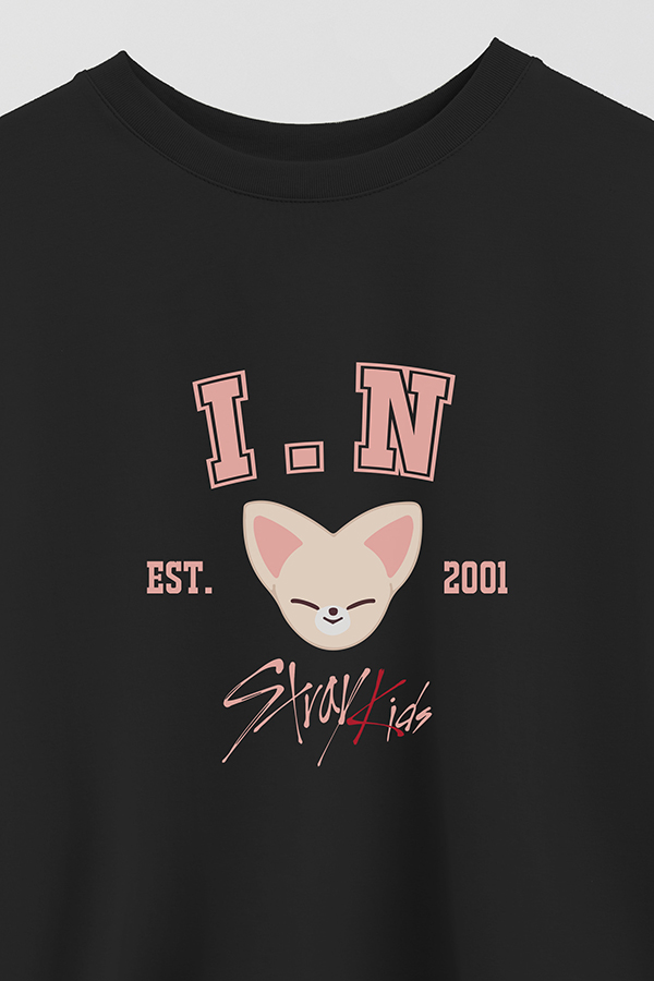 REMERA CROP ESTAMPADA SKZOO3 I.N
