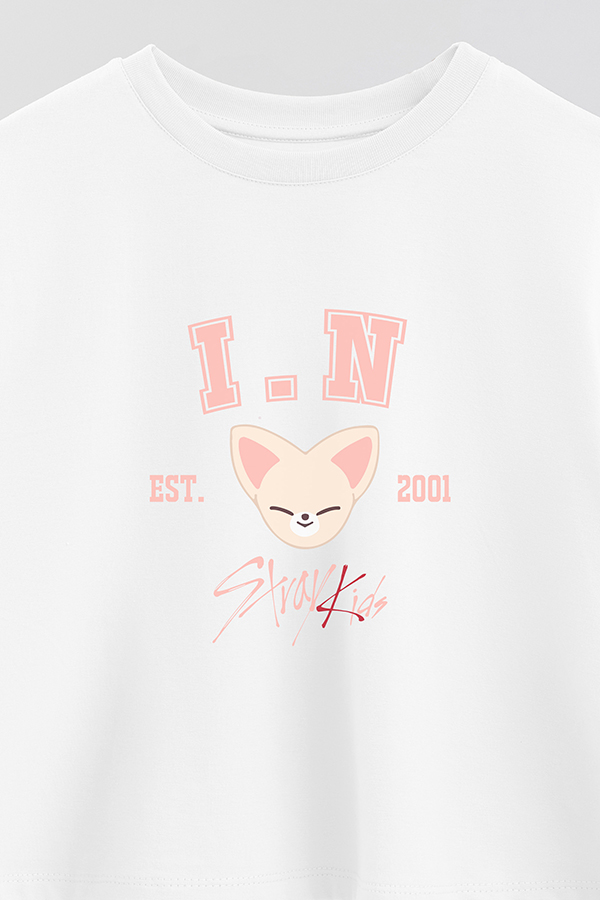 REMERA CROP ESTAMPADA SKZOO3 I.N