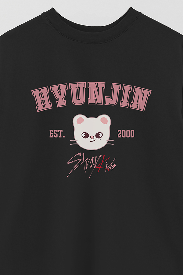 REMERA OVER ESTAMPADA SKZOO3 HYUNJIN