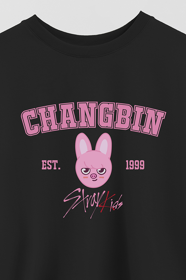 REMERA CROP ESTAMPADA SKZOO3 CHANGBIN