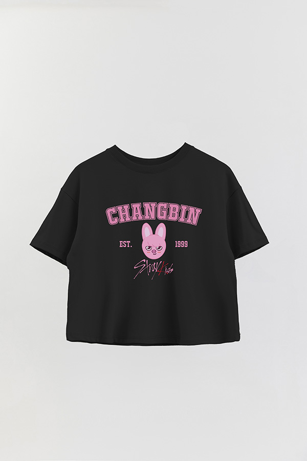 REMERA CROP ESTAMPADA SKZOO3 CHANGBIN