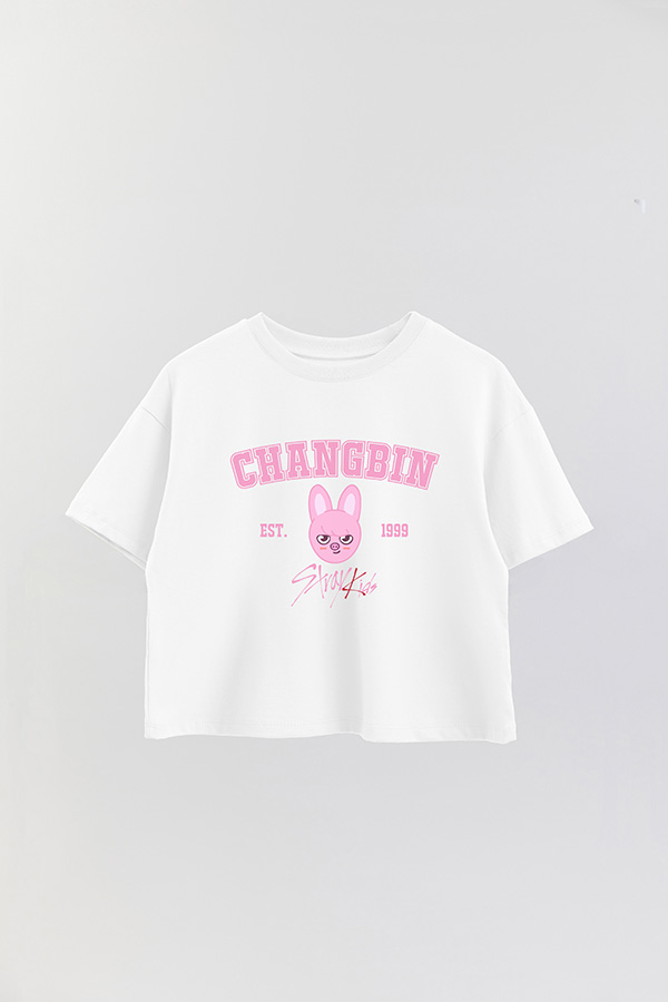 REMERA CROP ESTAMPADA SKZOO3 CHANGBIN