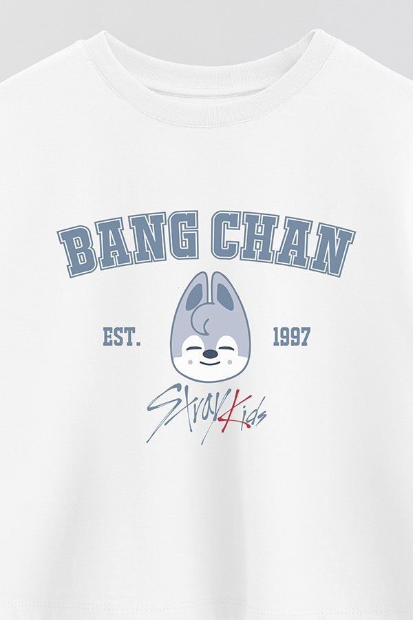 REMERA CROP ESTAMPADA SKZOO3 BANGCHAN