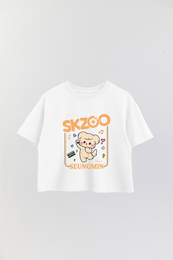 REMERA CROP ESTAMPADA SKZOO2 SEUNGMIN