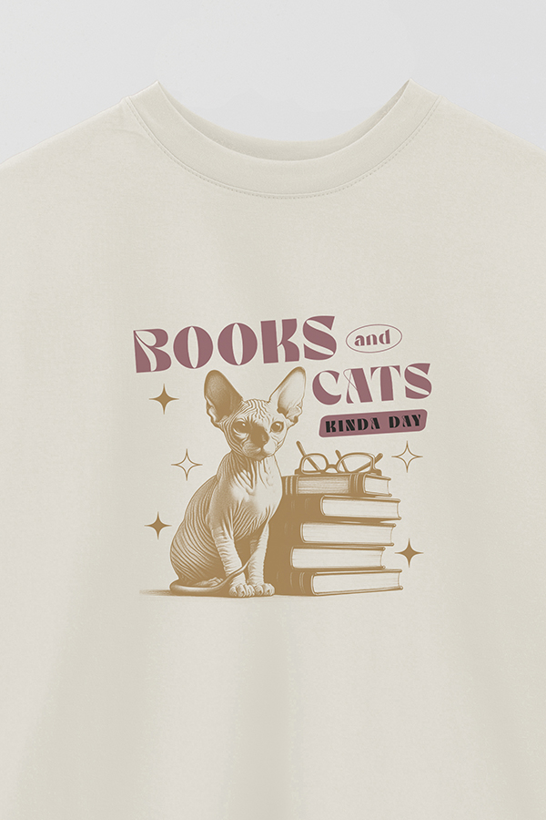 REMERA OVER ESTAMPADA CAT BOOKS AND CATS