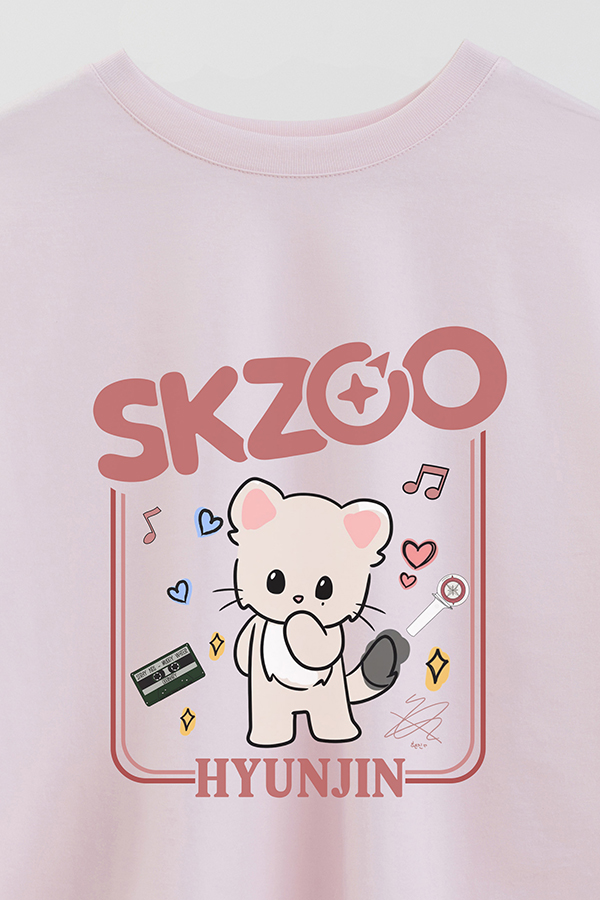 REMERA CROP ESTAMPADA SKZOO2 HYUNJIN