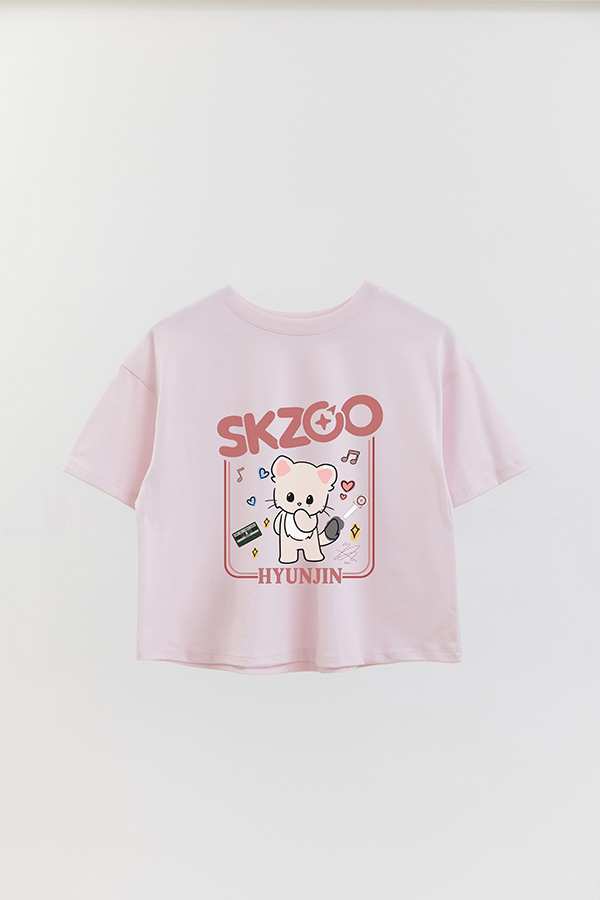 REMERA CROP ESTAMPADA SKZOO2 HYUNJIN