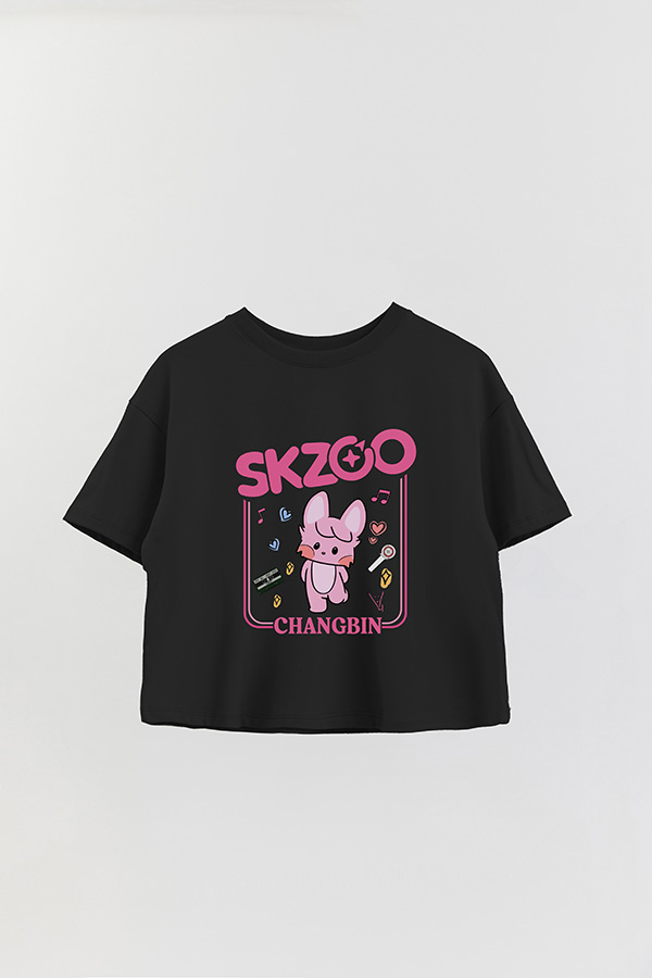 REMERA CROP ESTAMPADA SKZOO2 CHANGBIN