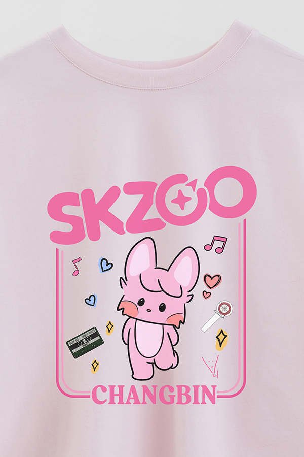 REMERA CROP ESTAMPADA SKZOO2 CHANGBIN
