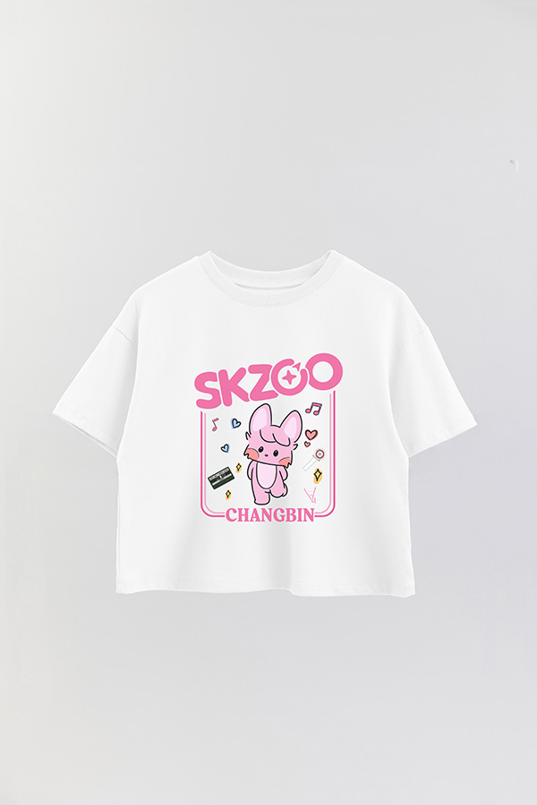 REMERA CROP ESTAMPADA SKZOO2 CHANGBIN