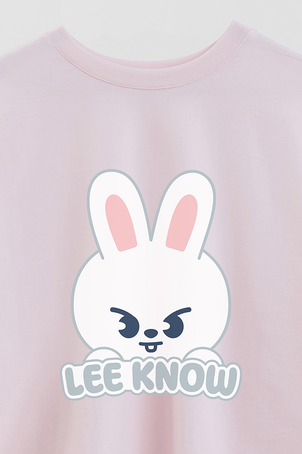 REMERA CROP ESTAMPADA SKZOO1 LEE KNOW