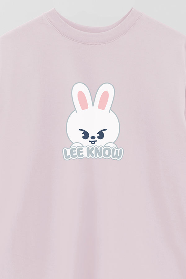 REMERA OVER ESTAMPADA SKZOO1 LEE KNOW