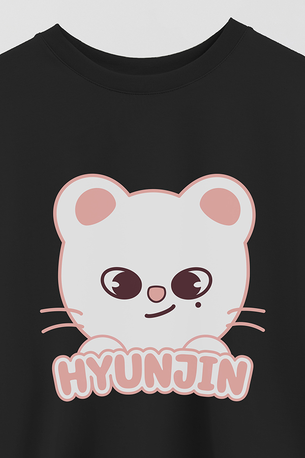 REMERA CROP ESTAMPADA SKZOO1 HYUNJIN