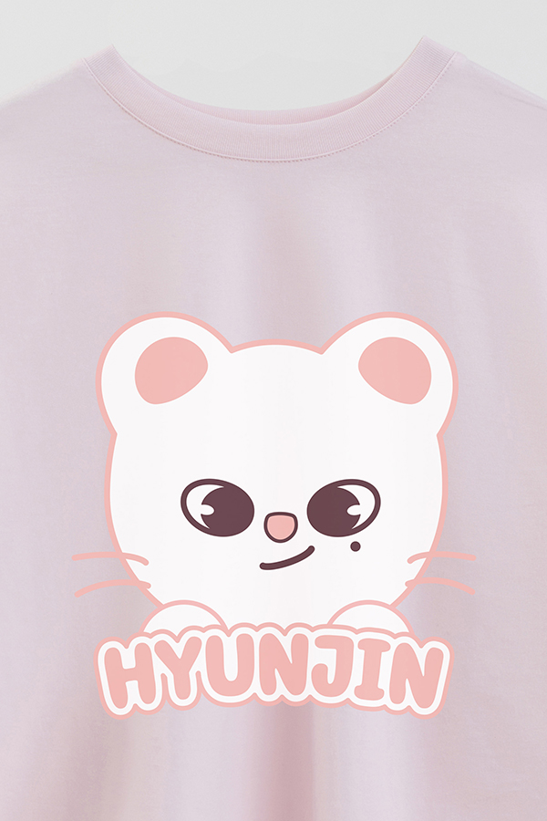 REMERA CROP ESTAMPADA SKZOO1 HYUNJIN