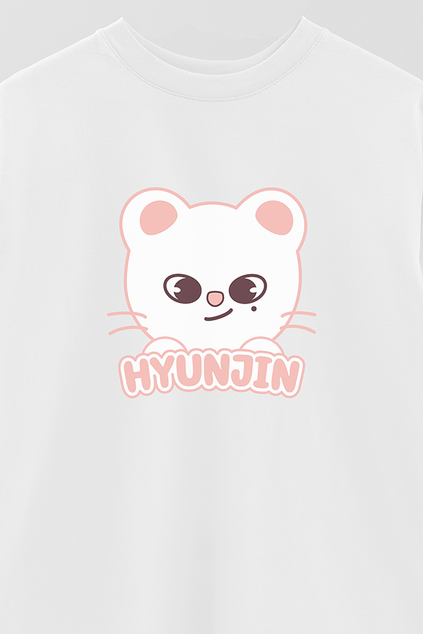 REMERA OVER ESTAMPADA SKZOO1 HYUNJIN