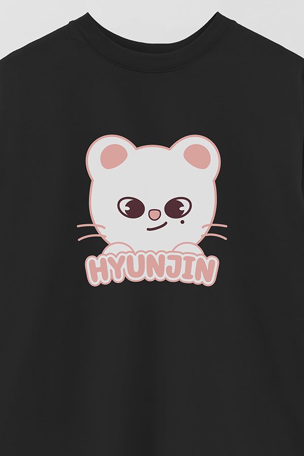 REMERA OVER ESTAMPADA SKZOO1 HYUNJIN