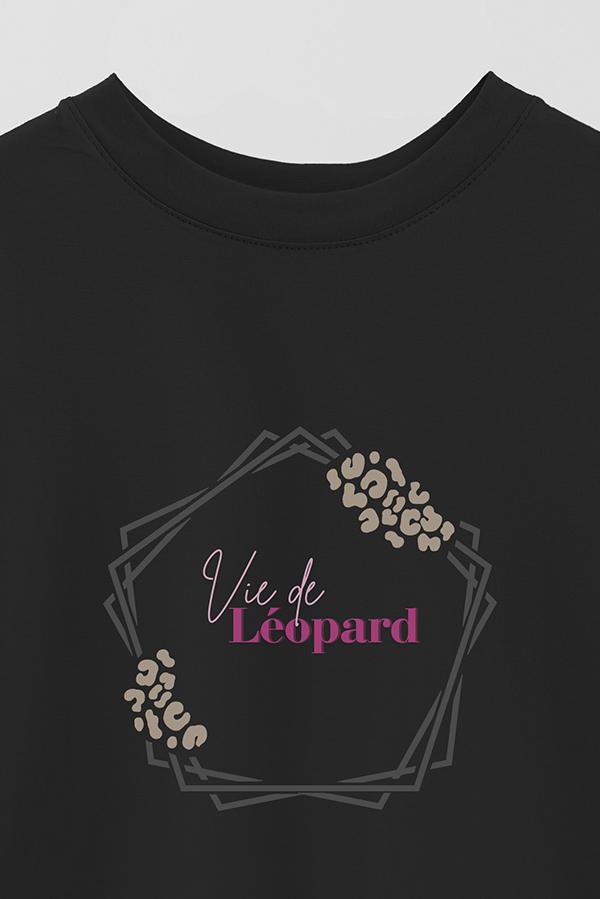 REMERA OVER ESTAMPADA TGR VIE DE LEOPARD