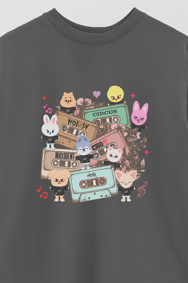 REMERA OVER ESTAMPADA STRAY KIDS 7
