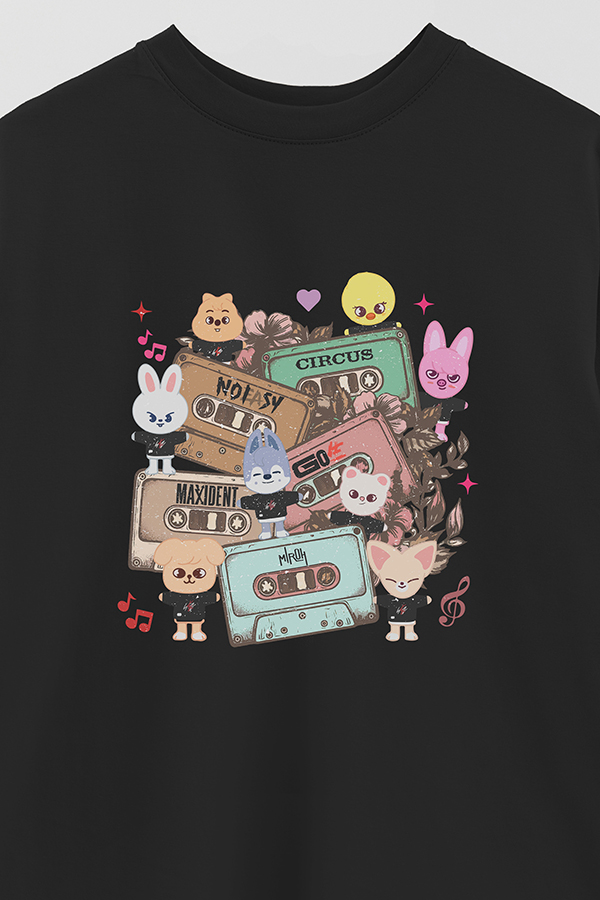 REMERA OVER ESTAMPADA STRAY KIDS 7