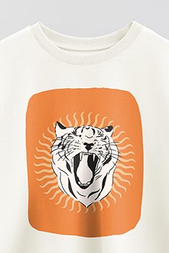 REMERA CROP ESTAMPADA MODERN 3