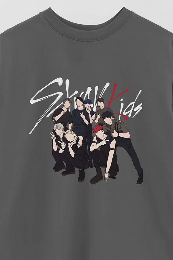 REMERA OVER ESTAMPADA STRAY KIDS DR3