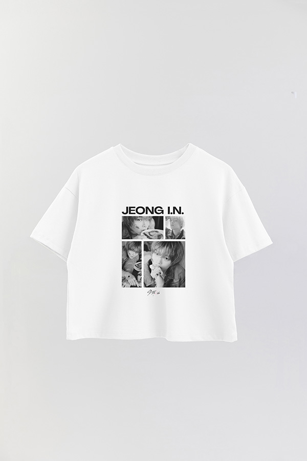 REMERA CROP ESTAMPADA STRAY KIDS I.N