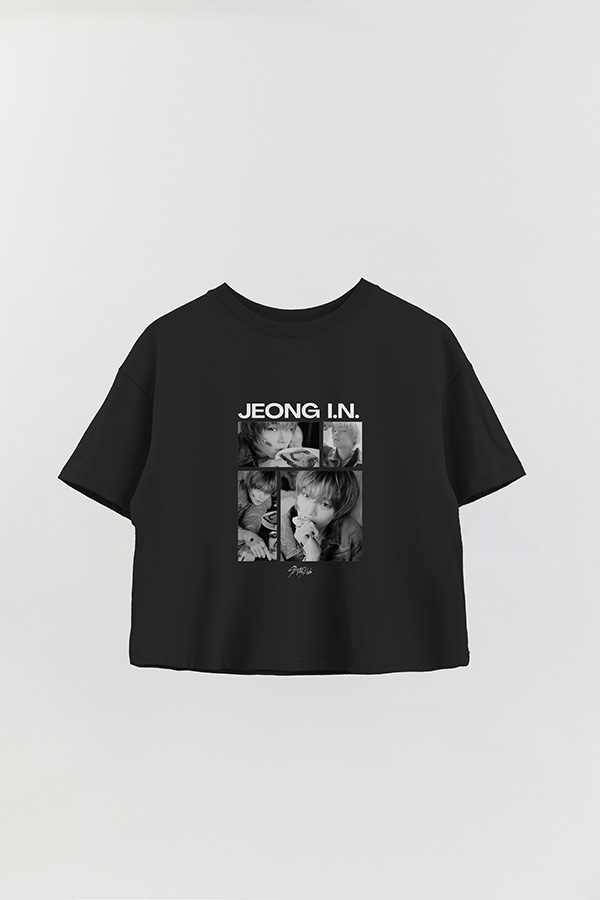 REMERA CROP ESTAMPADA STRAY KIDS I.N