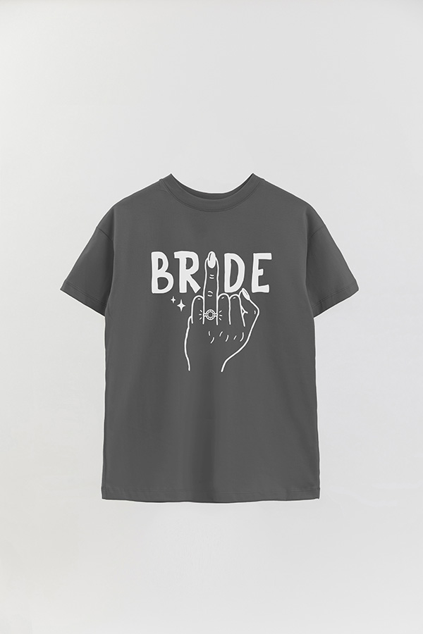 REMERA OVER ESTAMPADA BRIDE 19