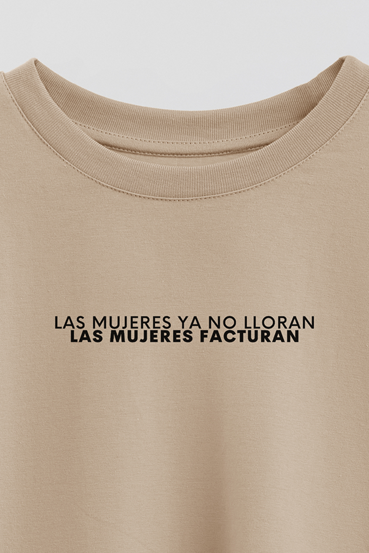 REMERA CROP ESTAMPADA WCV LAS MUJERES