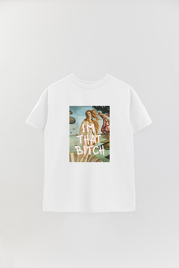 REMERA OVER ESTAMPADA ART COLLECTION 82 I'M THAT BITCH