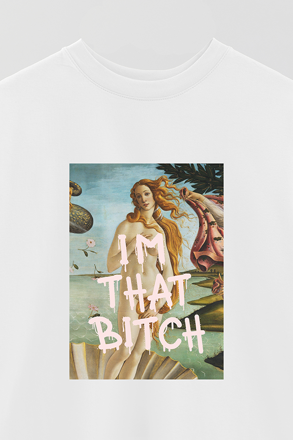 REMERA OVER ESTAMPADA ART COLLECTION 82 I'M THAT BITCH