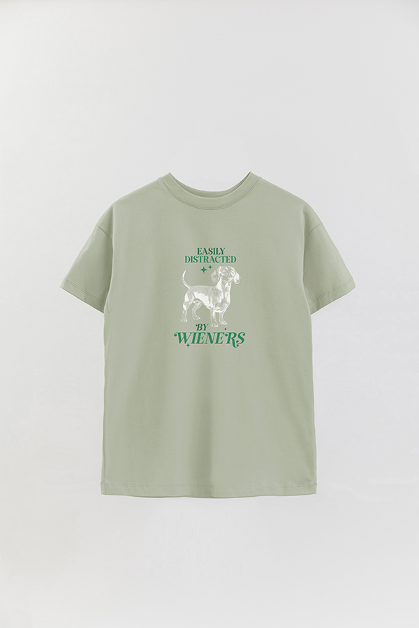 REMERA OVER ESTAMPADA DOG DACHSHUNDS