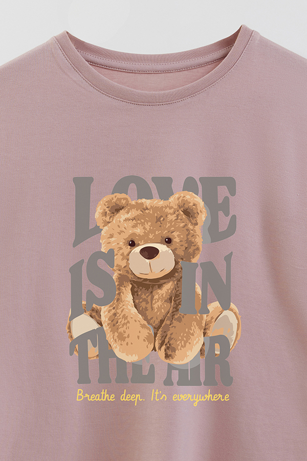 REMERA GB OVERSIZE LOVE IS IN THE AIR