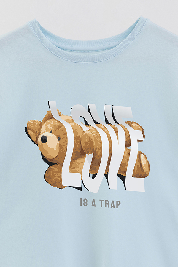REMERA GB OVERSIZE LOVE IS A TRAP