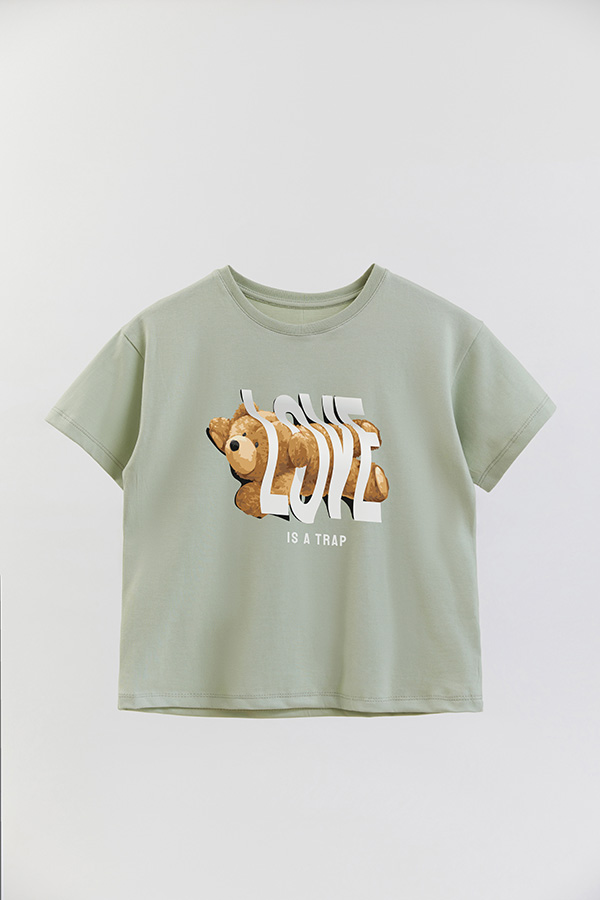 REMERA GB OVERSIZE LOVE IS A TRAP