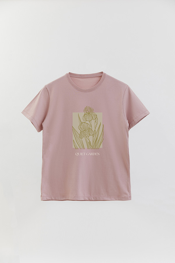 REMERA BASICA ESTAMPADA BT QUIET GARDEN