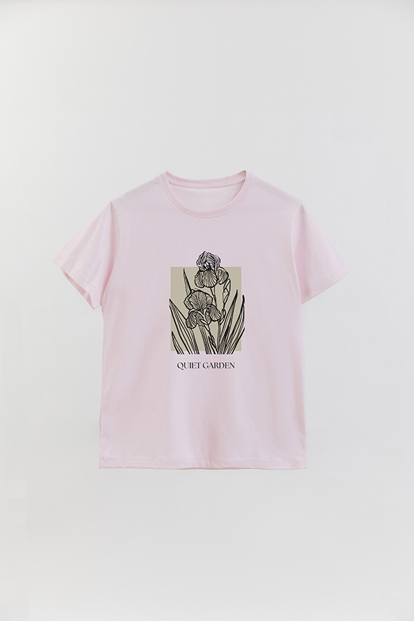 REMERA BASICA ESTAMPADA BT QUIET GARDEN