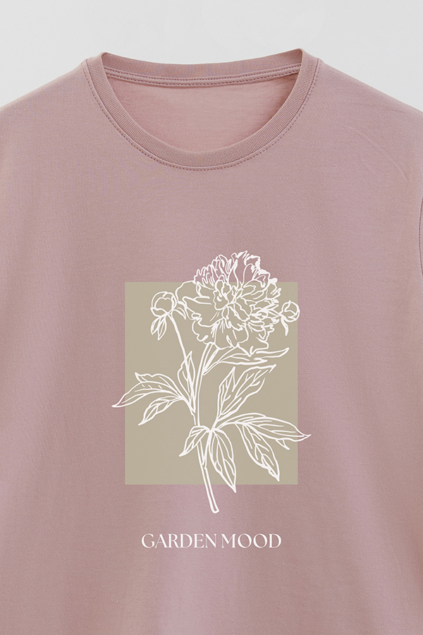REMERA BASICA ESTAMPADA BT GARDEN MOOD