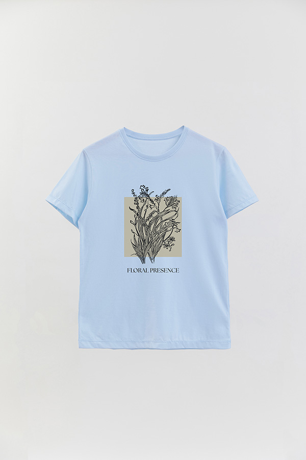 REMERA BASICA ESTAMPADA BT FLORAL PRESENCE