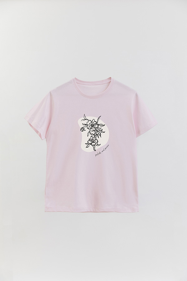 REMERA BASICA ESTAMPADA BT PETALS AND PEACE